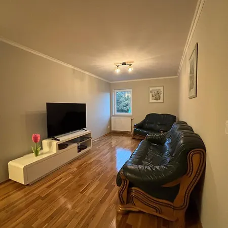 Apartment Moderne 4-zimmer Mit Balkon Dresden