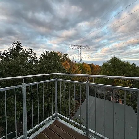 Moderne 4-zimmer Mit Balkon Lejlighed *