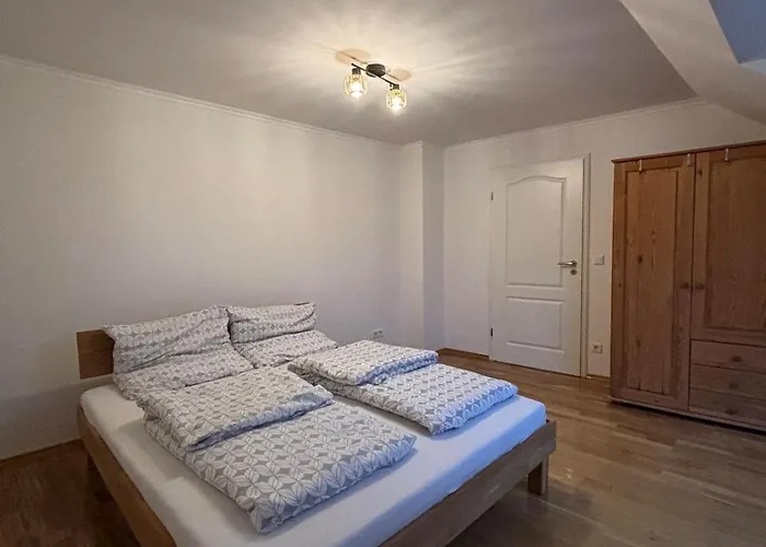 Moderne 4-zimmer Mit Balkon * Drezno